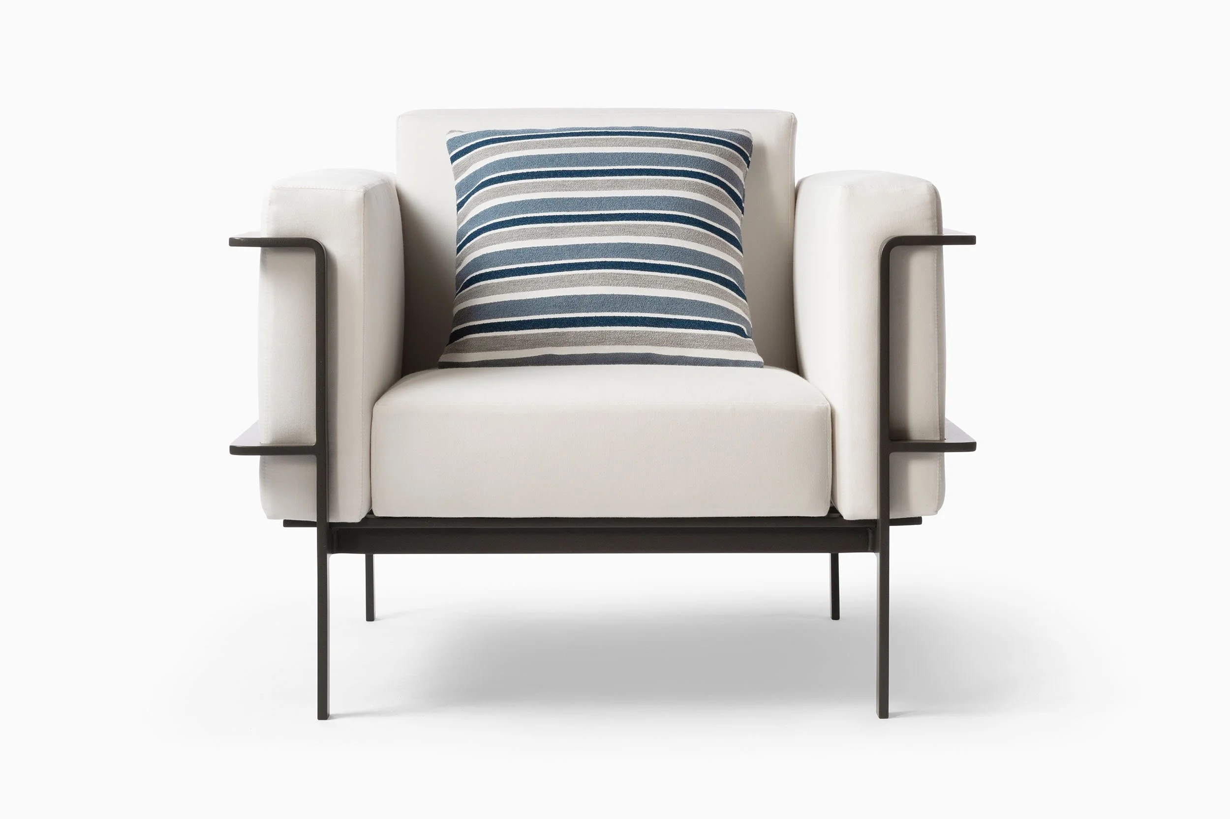 Verano Lounge Chair LINK Modern Luxury Furnishings For Indoor And Outdoor Living